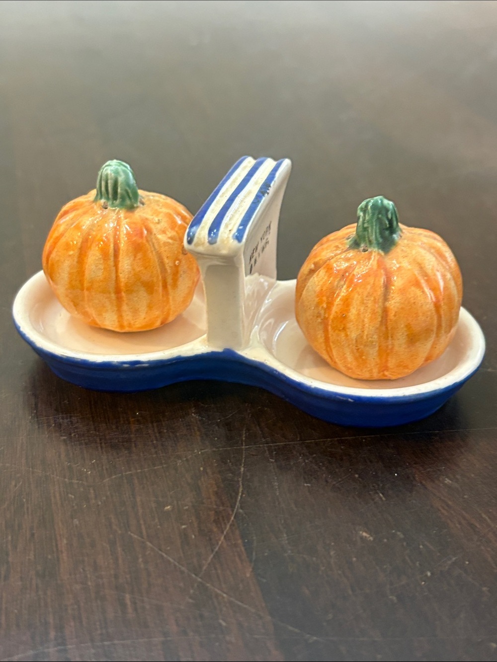 Vintage 1939 New York World's Fair Pumpkin Salt & Pepper Shaker Set with Holder